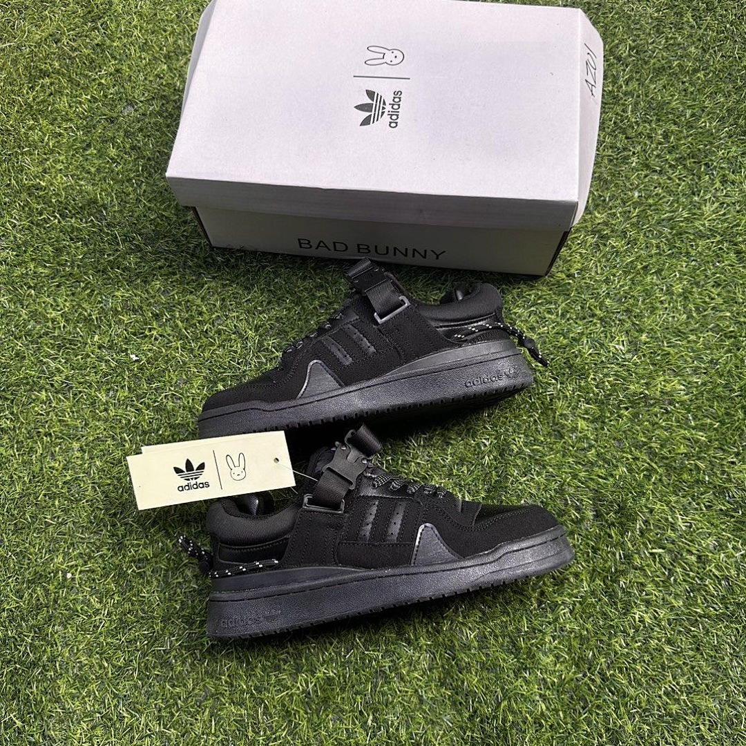 adidas WA93267