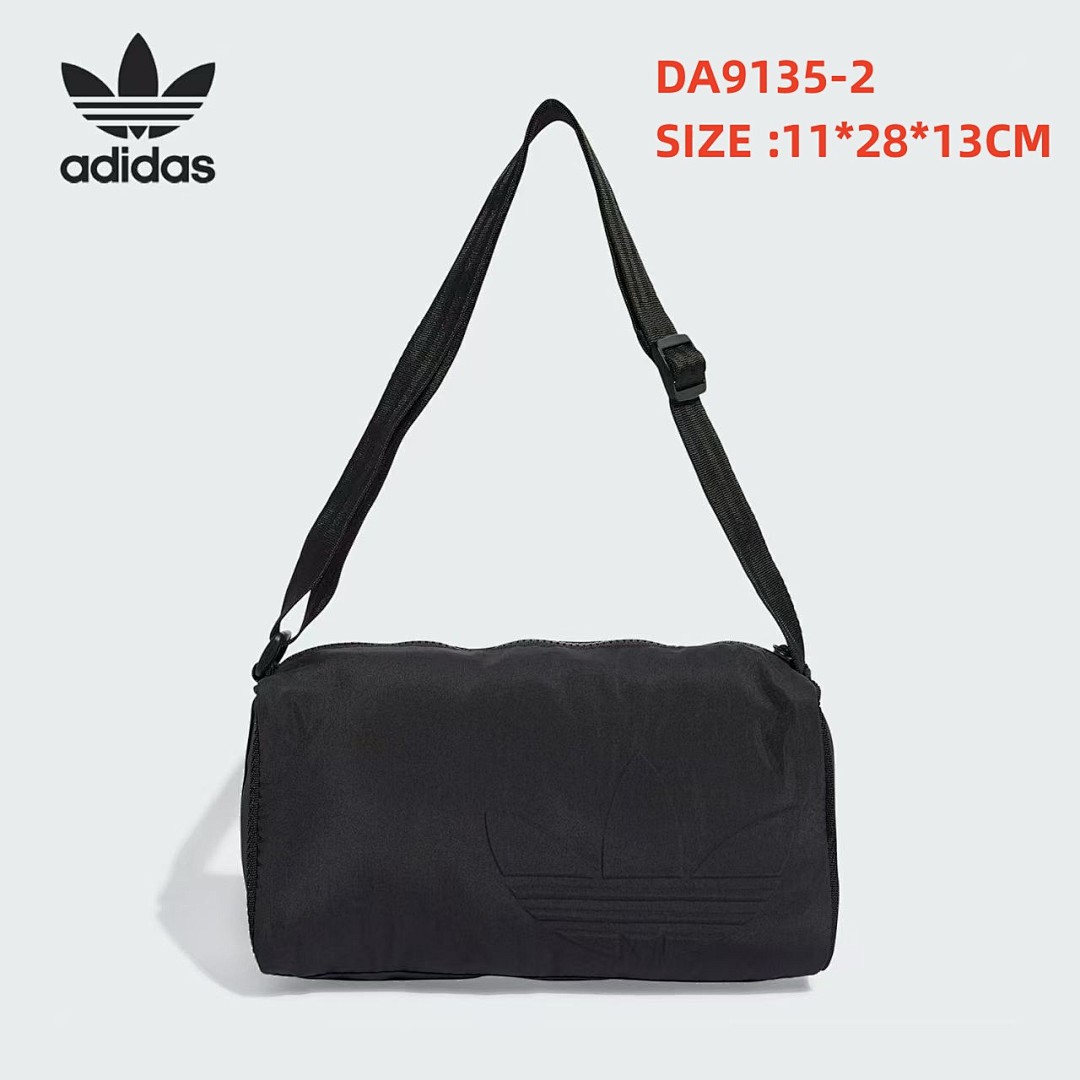 adidas DA9135