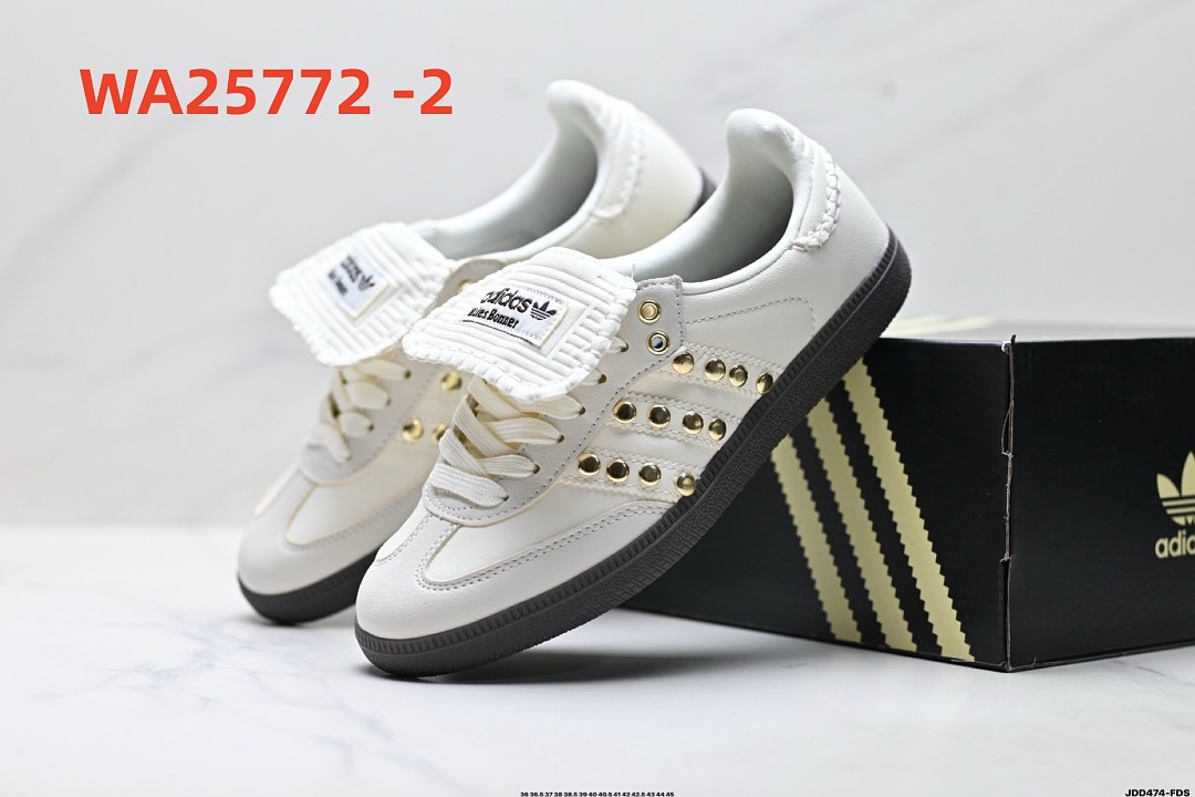 adidas WA25772