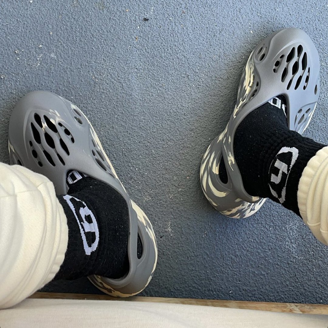 Adidas Yeezy Foam RNNR MXT Moon · 3461 — תמונה 28