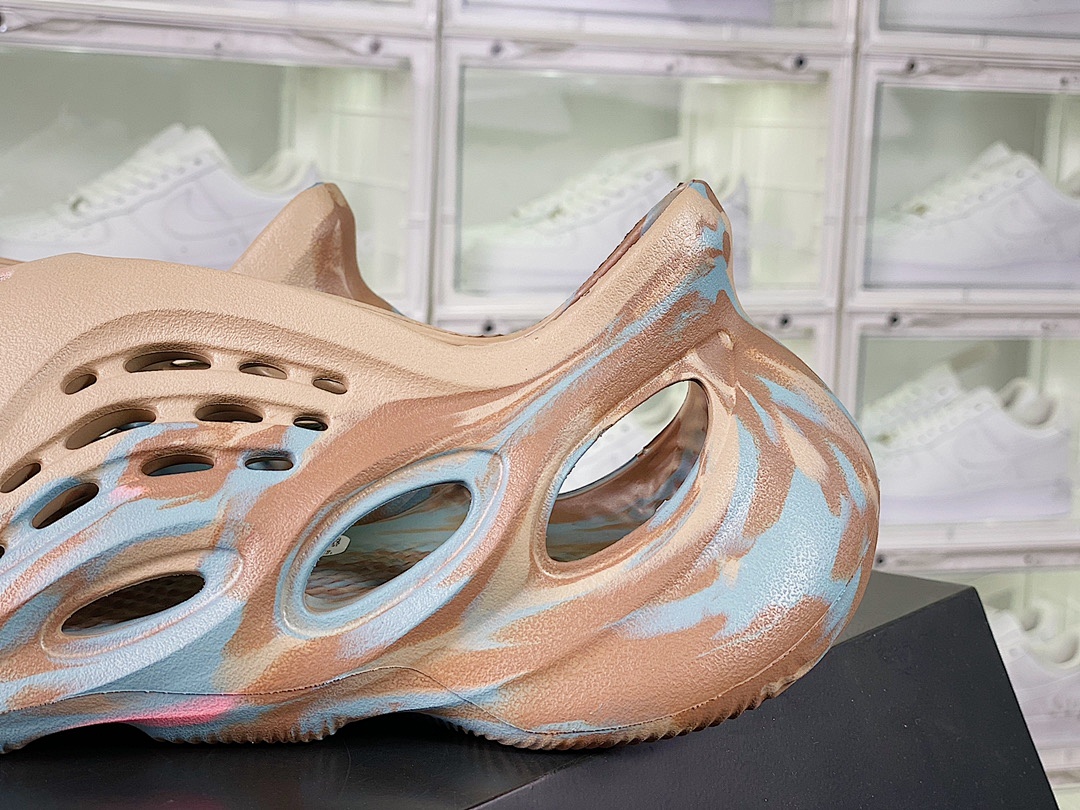 Adidas Yeezy Foam RNNR MXT Moon · 3461 — תמונה 16