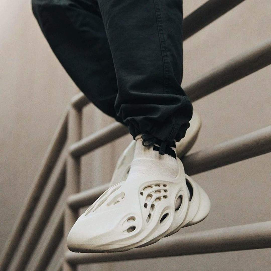 Adidas Yeezy Foam RNNR MXT Moon · 3461 — תמונה 43