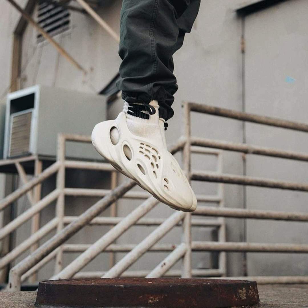 Adidas Yeezy Foam RNNR MXT Moon · 3461 — תמונה 44