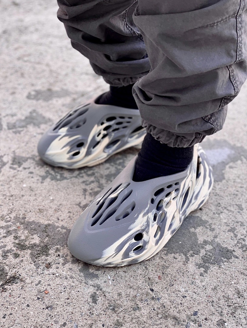 Adidas Yeezy Foam RNNR MXT Moon · 3461 — תמונה 48
