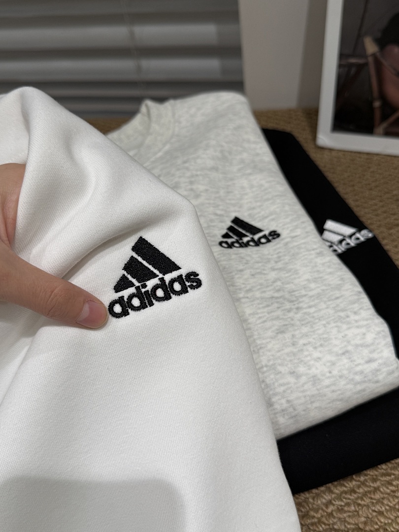 Adidas — סווטשירט · A2825 — תמונה 23