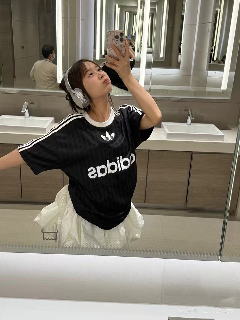 Adidas Adicolor Tee · A3255 — תמונה 11