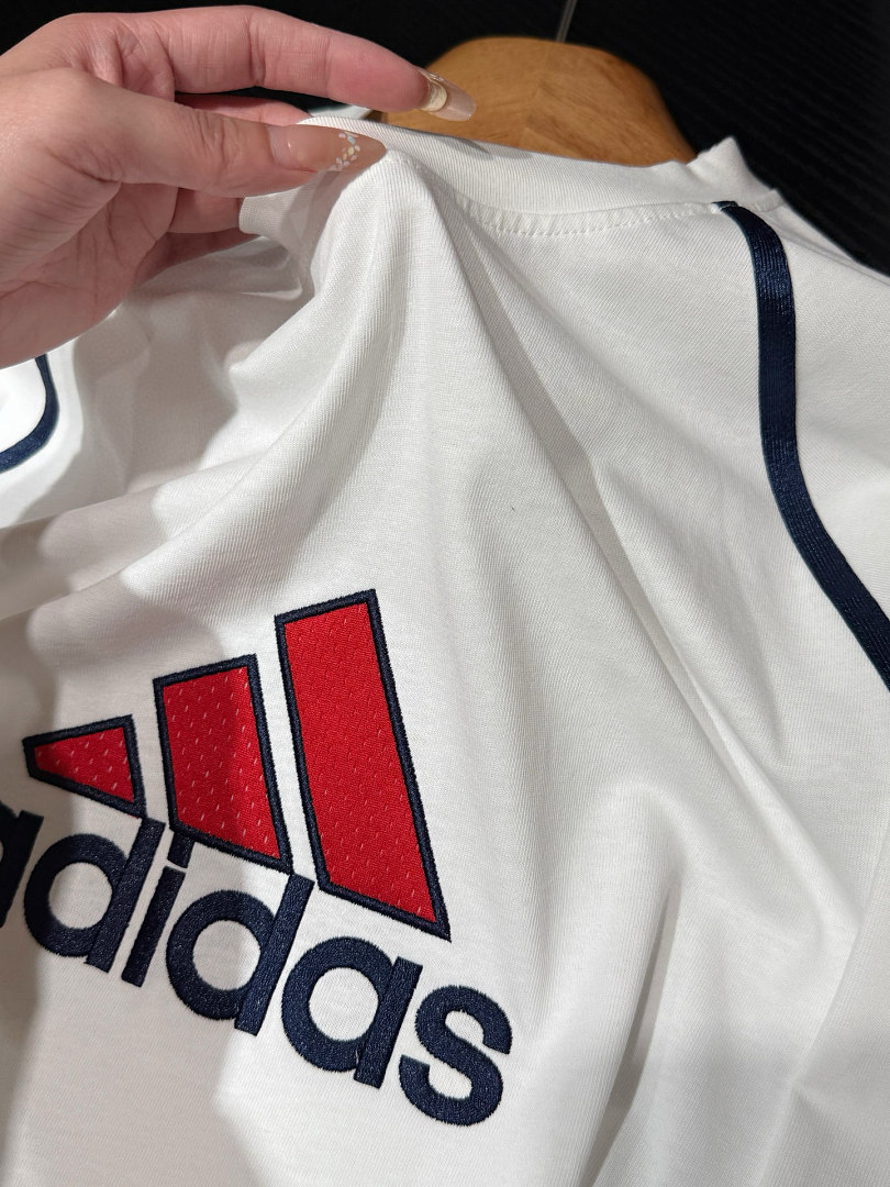 Adidas Badge of Sport Tee · A3254 — תמונה 6