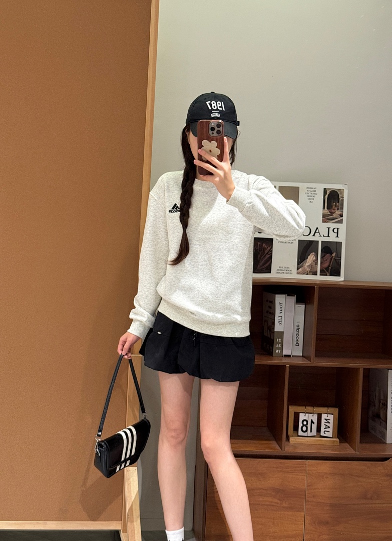 Adidas — סווטשירט · A2825 — תמונה 16