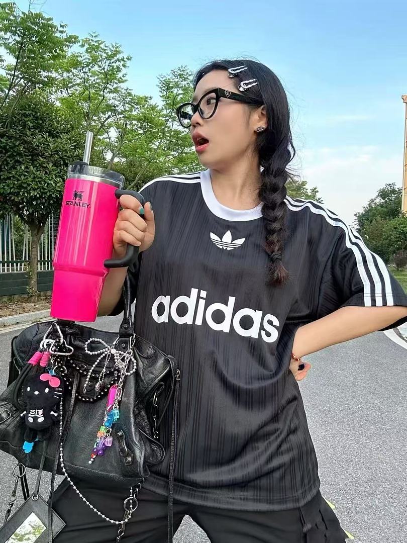 Adidas Adicolor Tee · A3255 — תמונה 10