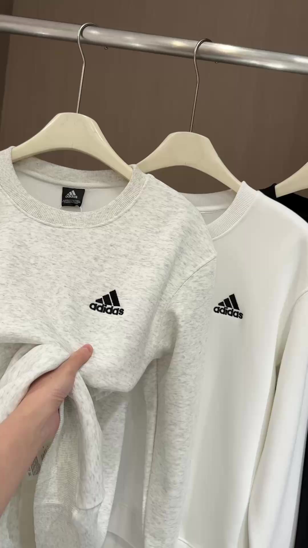 Adidas — סווטשירט · A2825 — תמונה 5