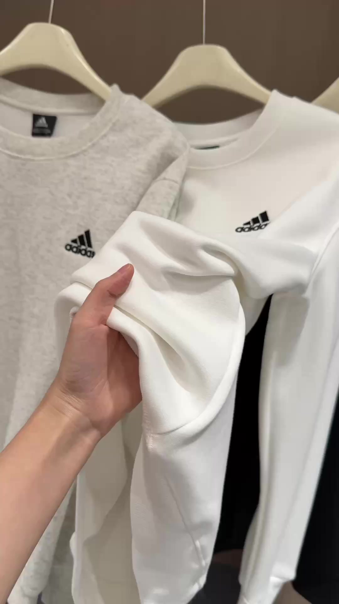 Adidas — סווטשירט · A2825 — תמונה 2
