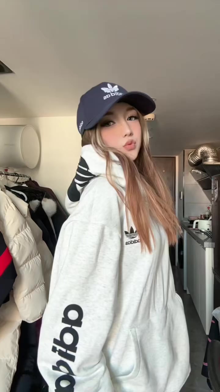 Adidas — סווטשירט וטרנינג · A2823 — תמונה 2