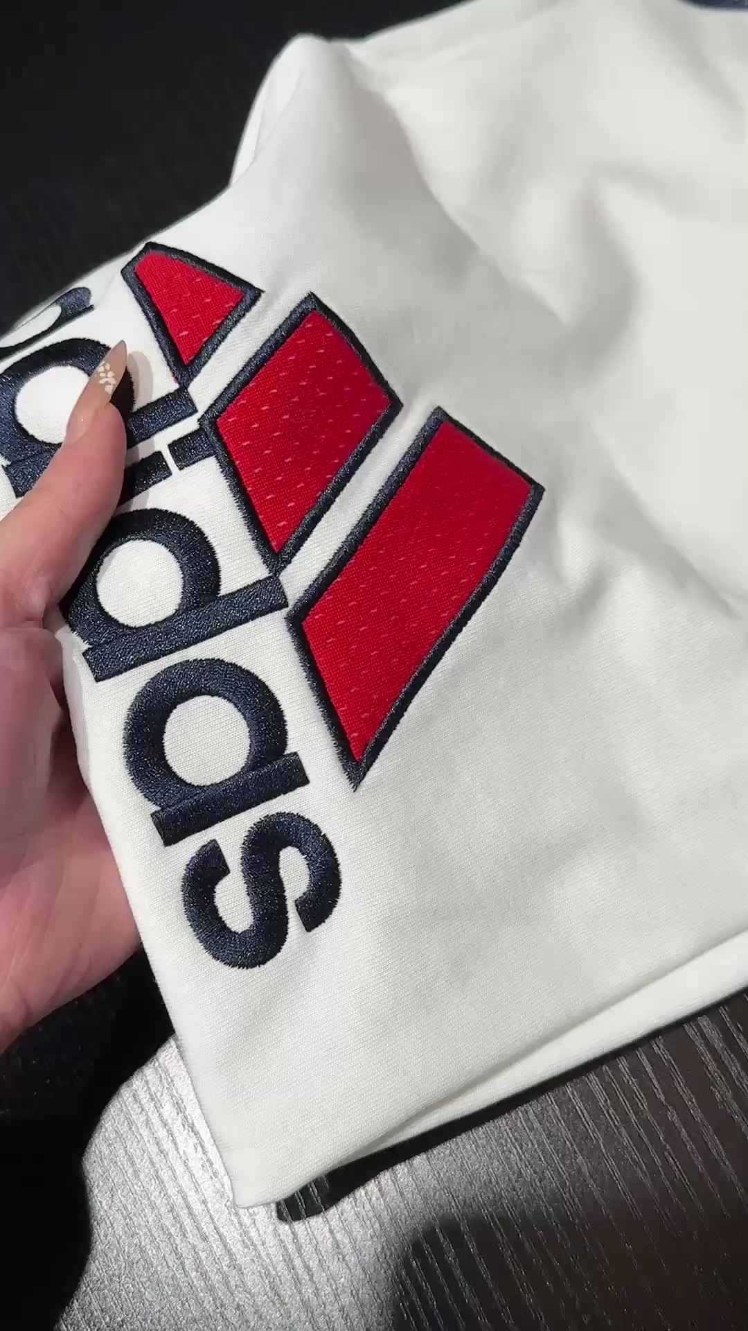 Adidas Badge of Sport Tee · A3254 — תמונה 5