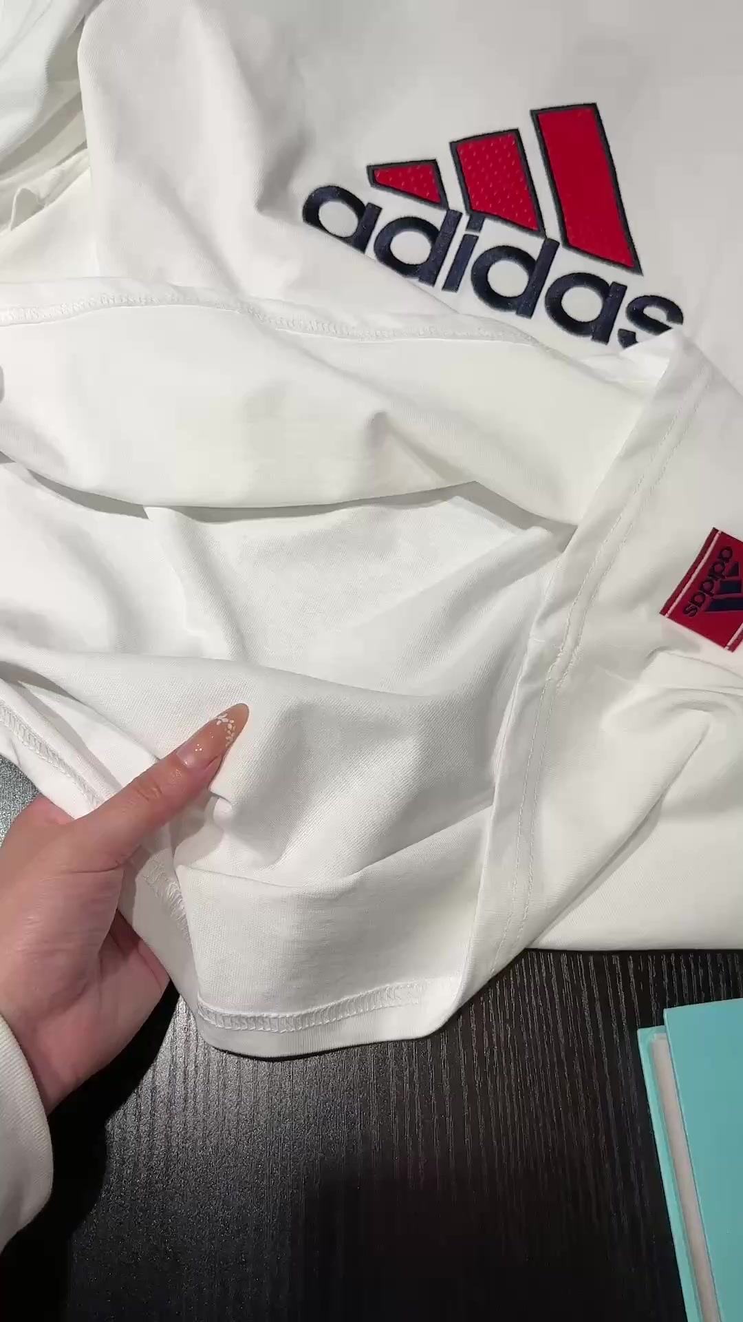 Adidas Badge of Sport Tee · A3254 — תמונה 4