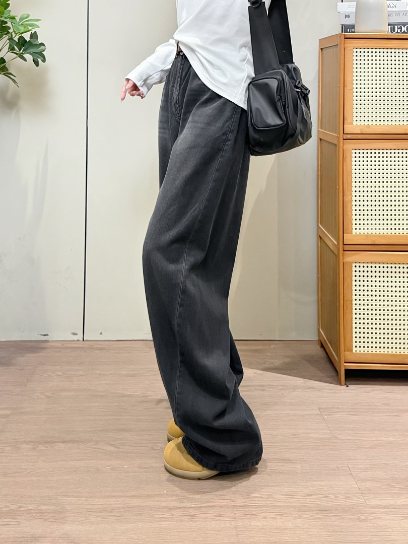 Alexander Wang Crystal Cursive Logo Blow Up · A3337 — תמונה 18