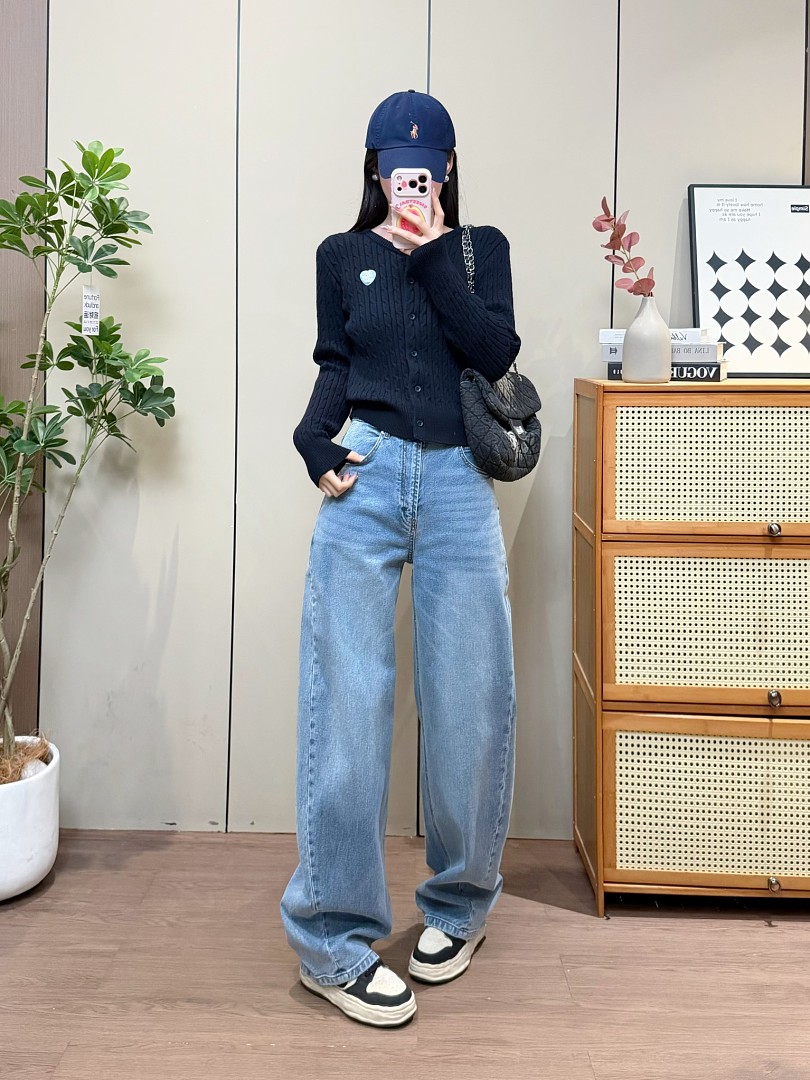 Alexander Wang Crystal Cursive Logo Blow Up · A3337 — תמונה 17