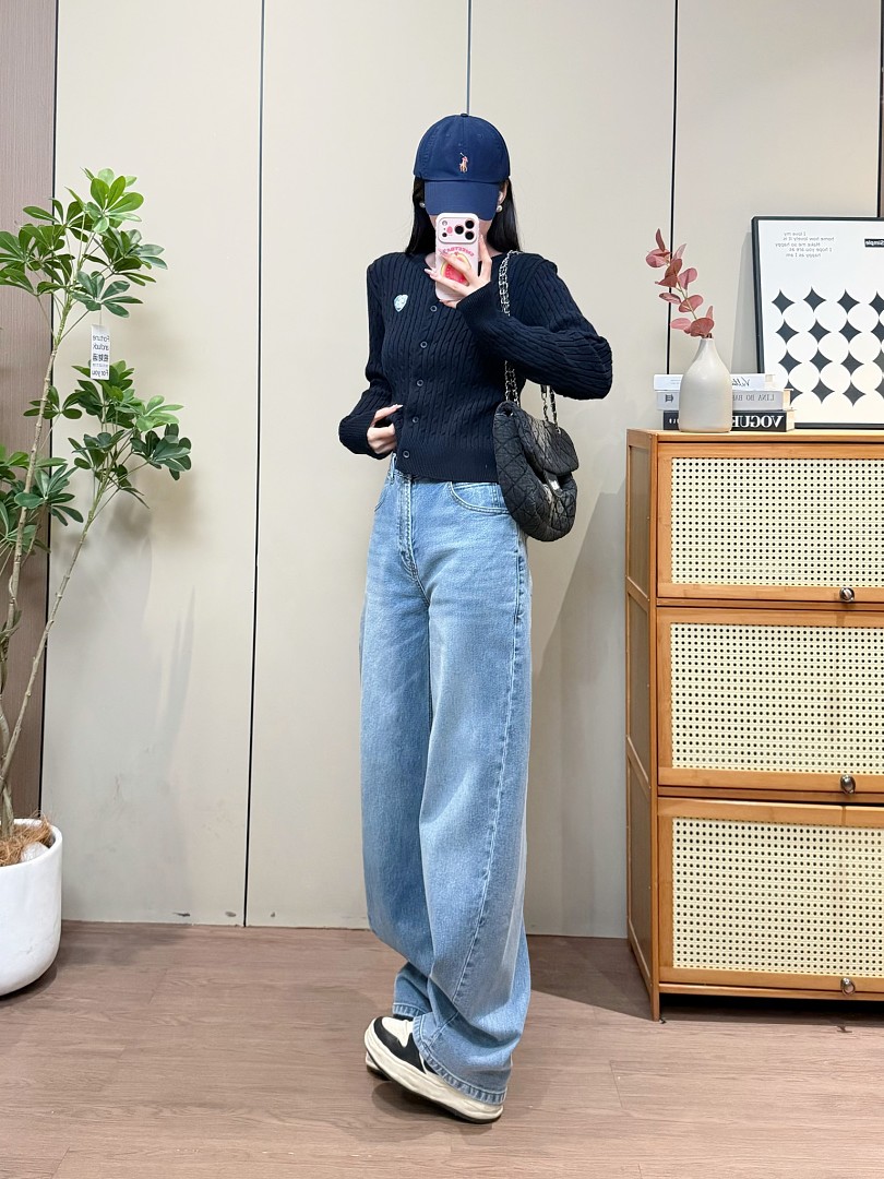 Alexander Wang Crystal Cursive Logo Blow Up · A3337 — תמונה 15