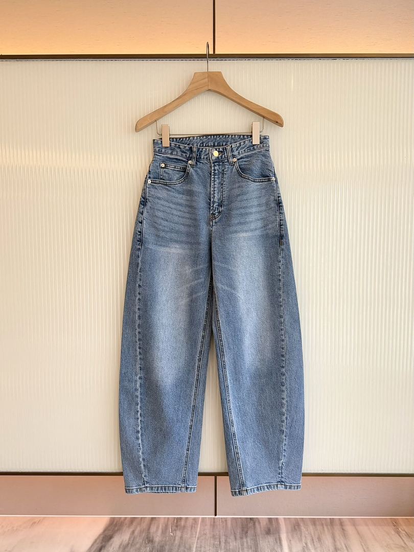 Alexander Wang Crystal Cursive Logo Blow Up · A3337 — תמונה 39