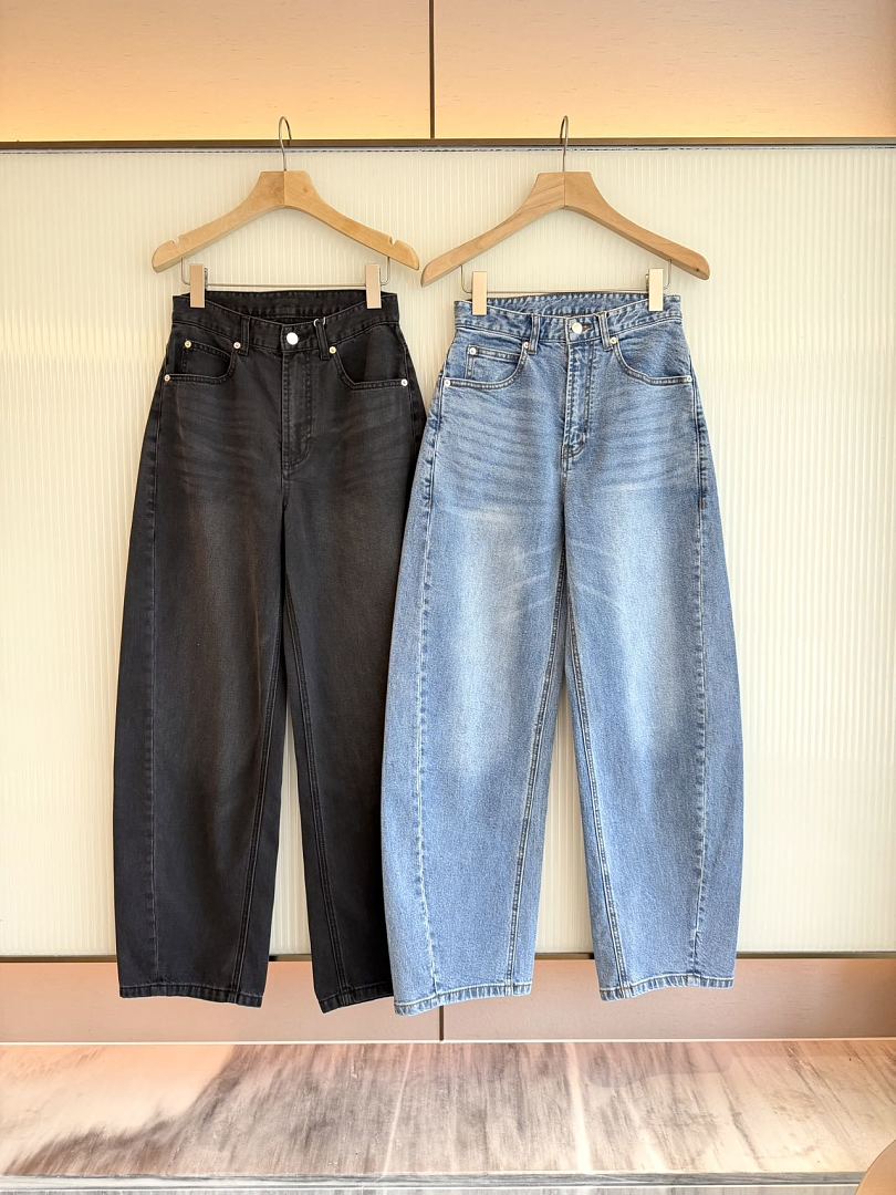 Alexander Wang Crystal Cursive Logo Blow Up · A3337 — תמונה 42