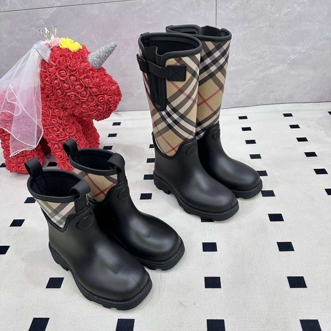 burberry WB18573