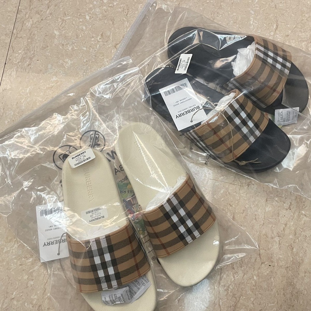 burberry WB27437