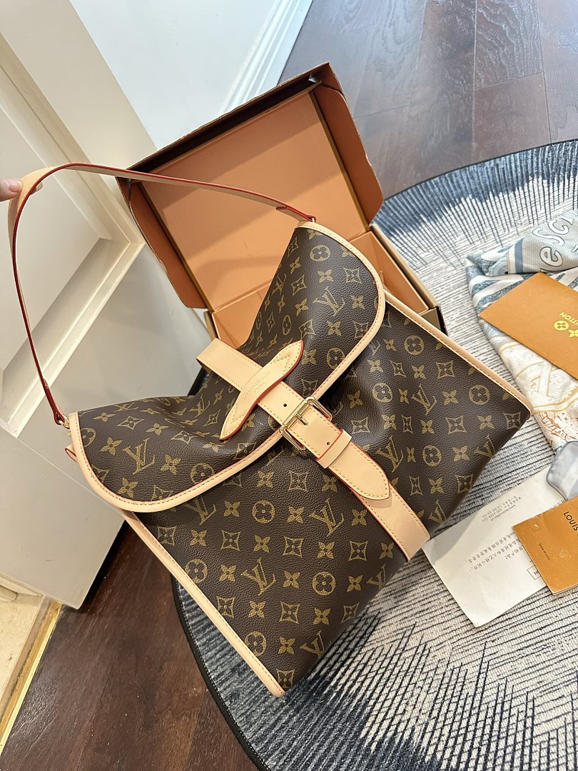 Louis Vuitton Saumur · ZT13996 — תמונה 15