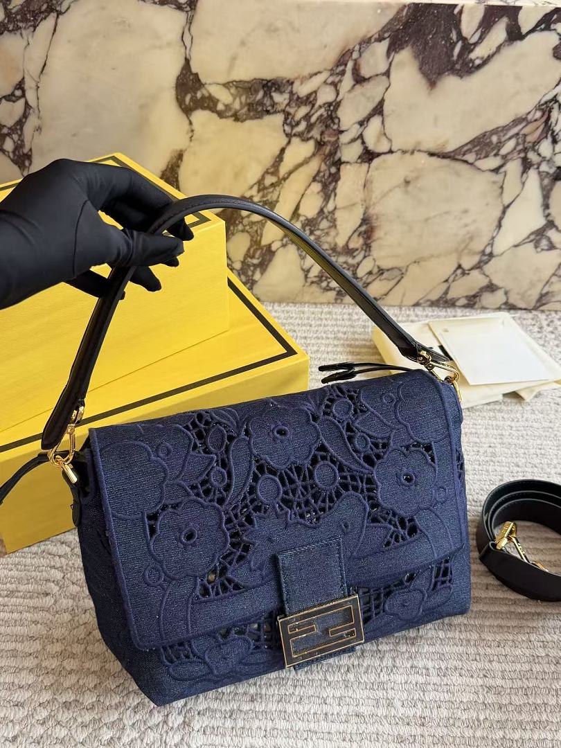 Fendi Mamma Baguette · ZT13808