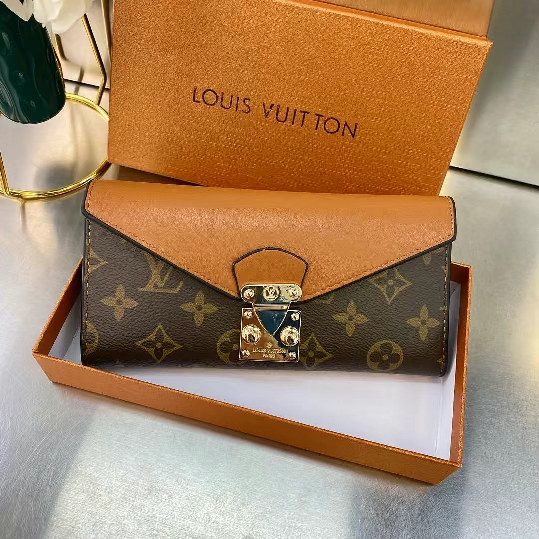 LV ZT12521