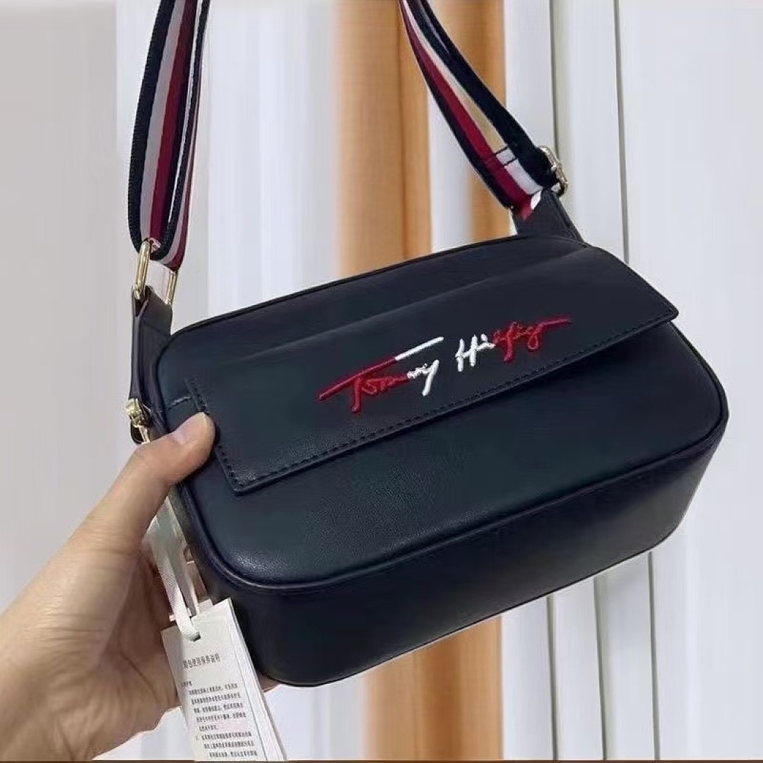 Tommy Hilfiger Signature Stripe Crossbody · ZT13753