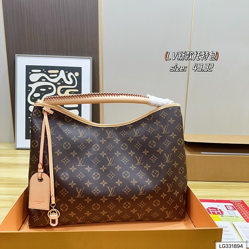 Louis Vuitton Again · ZT14096