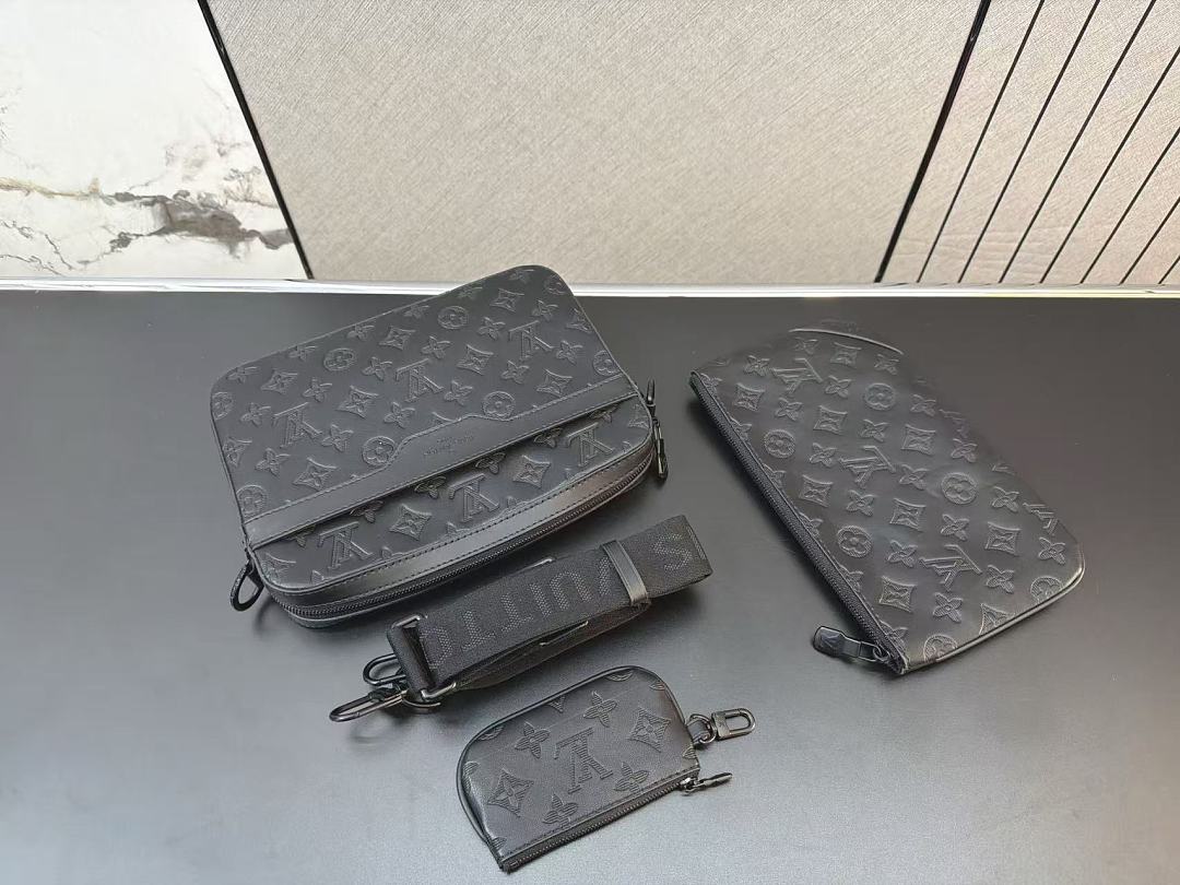 Louis Vuitton Trio Messenger Monogram Shadow · ZT13684 — תמונה 7