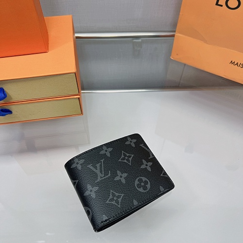 LV HE6685
