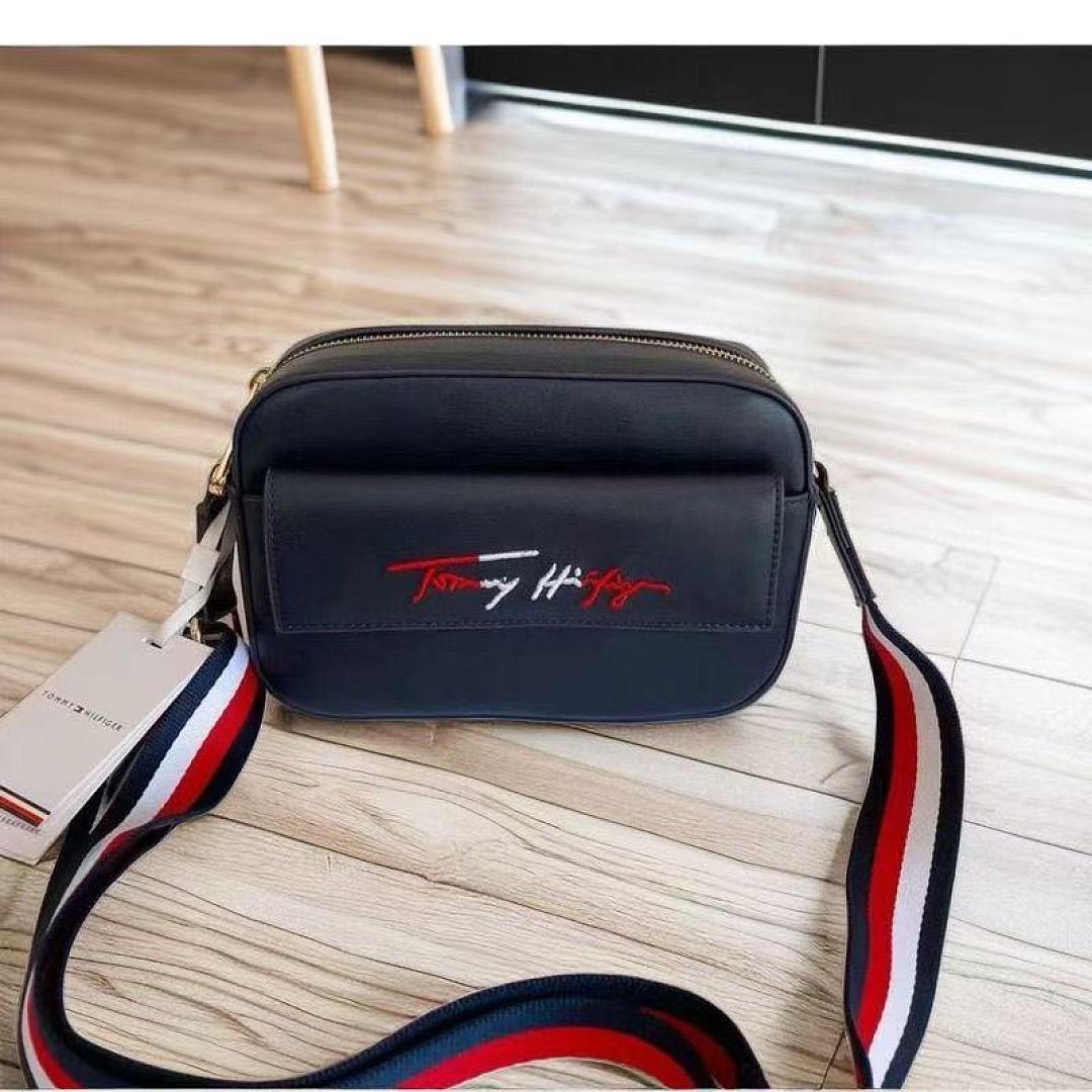 Tommy Hilfiger Signature Stripe Crossbody · ZT13753 — תמונה 7