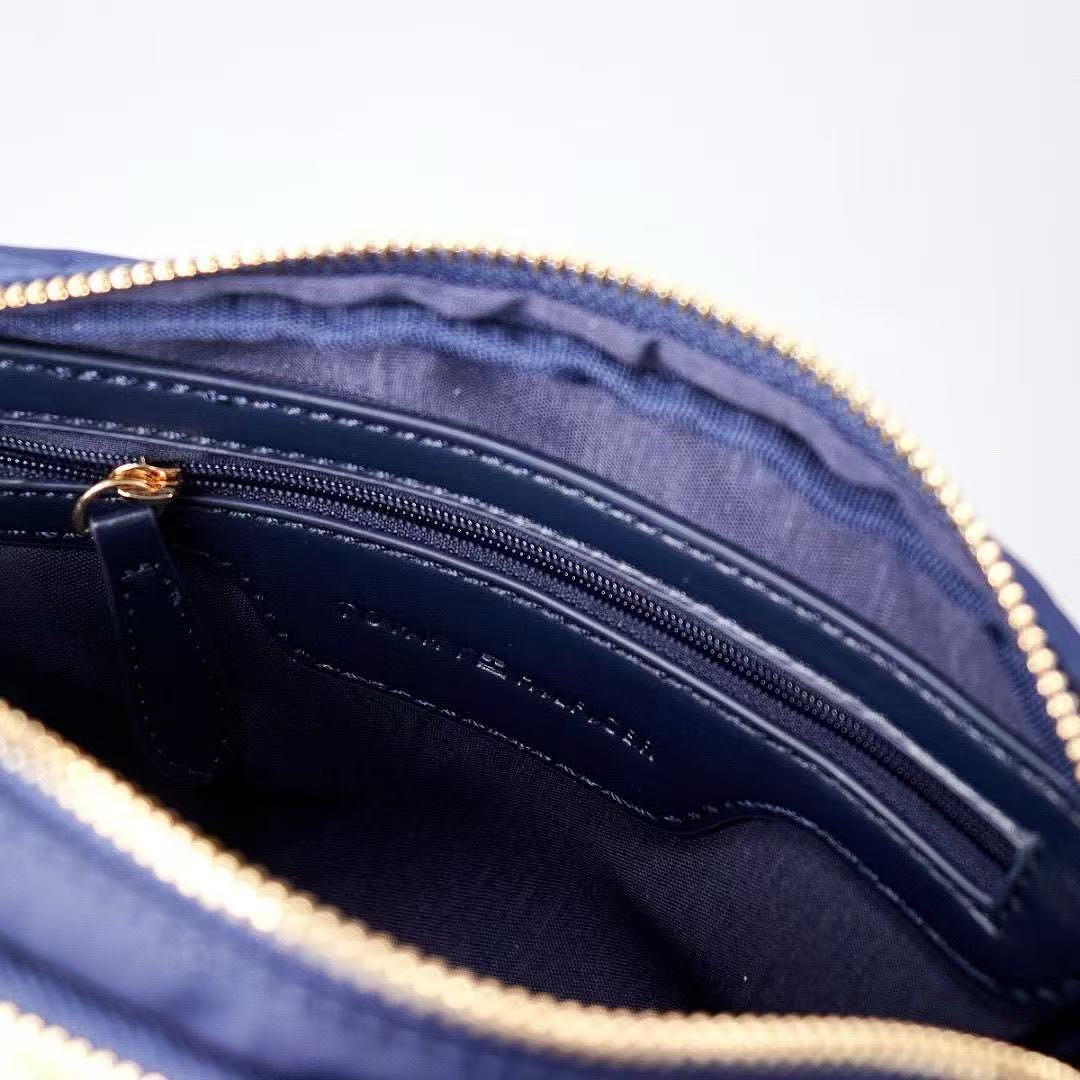 Tommy Hilfiger Signature Stripe Crossbody Bag · ZT13754 — תמונה 2