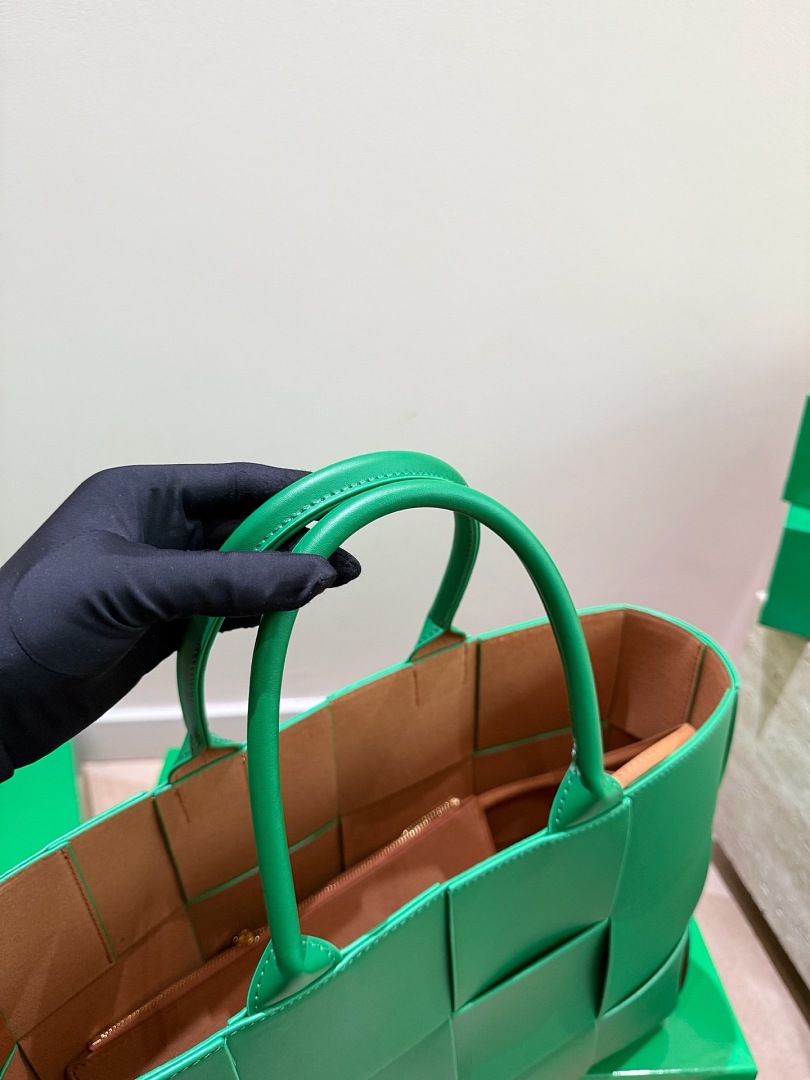 Bottega Veneta Arco Tote · ZT14239 — תמונה 12