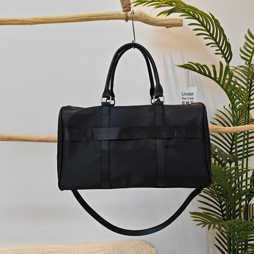 PRADA HE7553