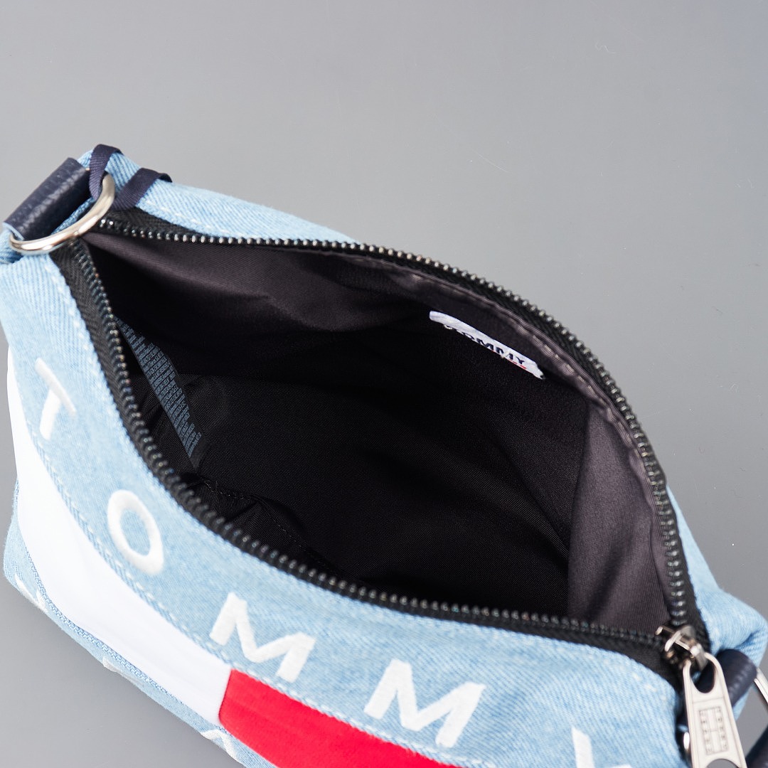 Tommy Hilfiger Tommy Jeans Denim Shoulder Bag · A3469 — תמונה 5