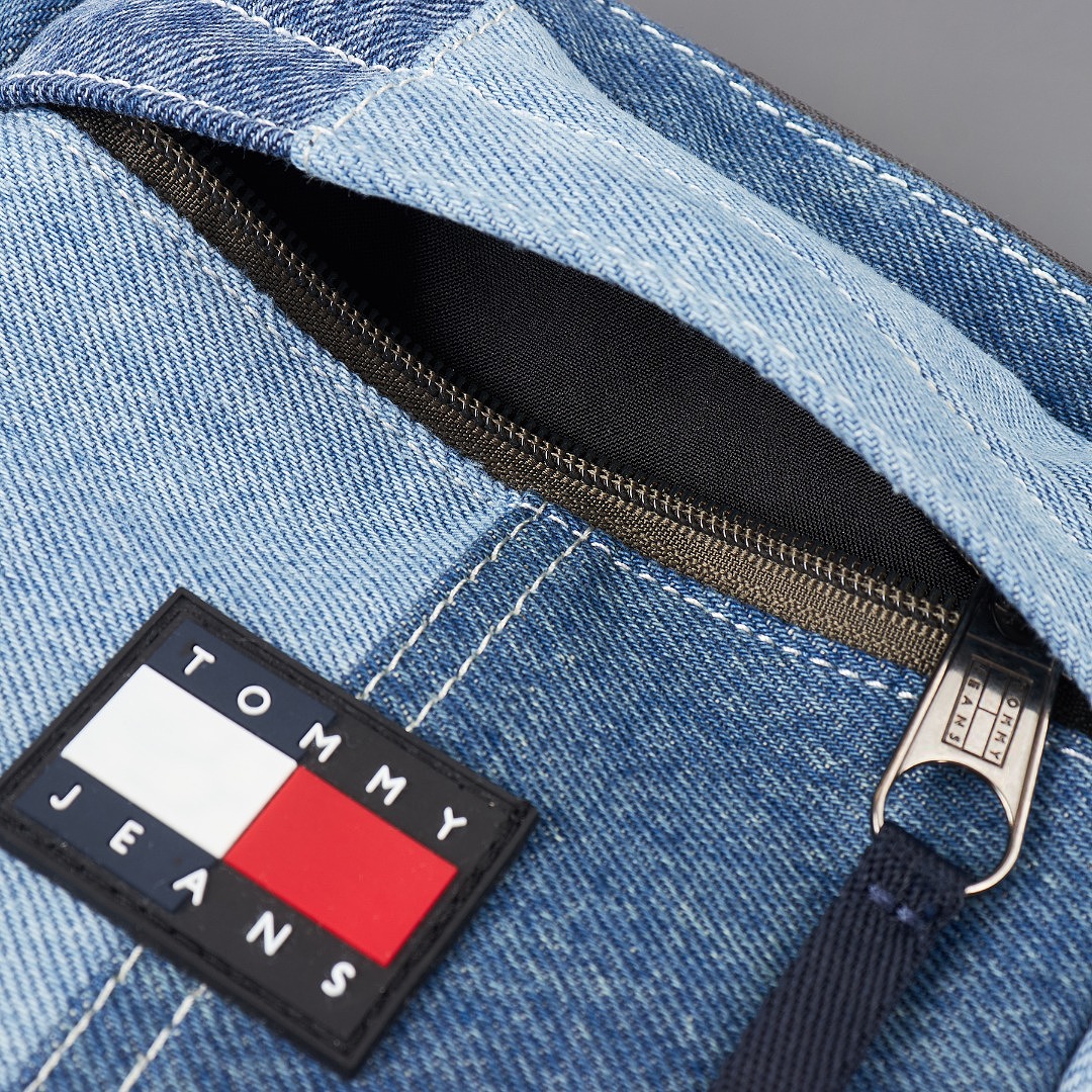 Tommy Jeans Denim Patchwork Reporter Bag · A3461 — תמונה 3