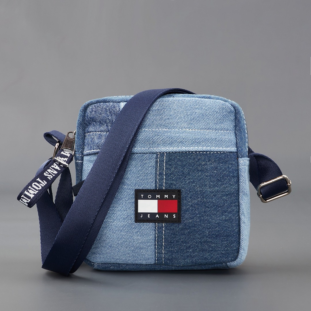 Tommy Jeans Denim Patchwork Reporter Bag · A3461