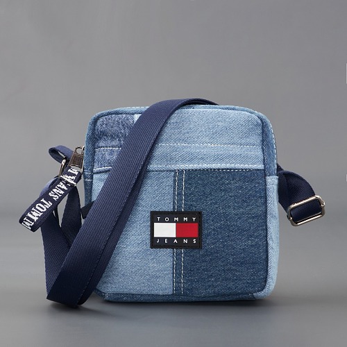 Tommy Jeans Denim Patchwork Reporter Bag · A3461