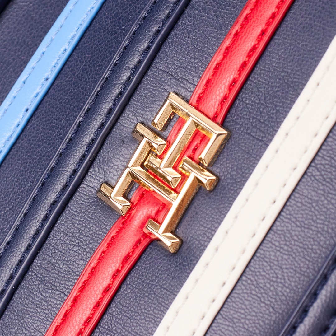 Tommy Hilfiger Signature Stripe Tote · A3340 — תמונה 14