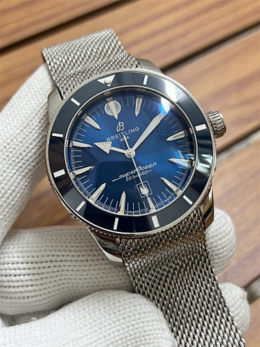 Breitling ZT9800