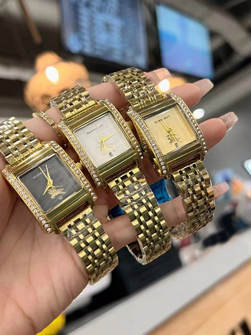 BBW4 Burberry