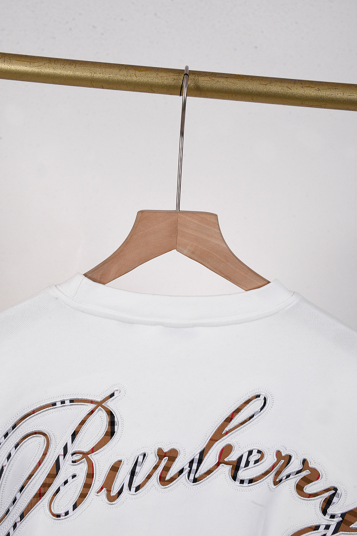 Burberry Check Cursive Logo Cotton Sweatshirt · A3348 — תמונה 8