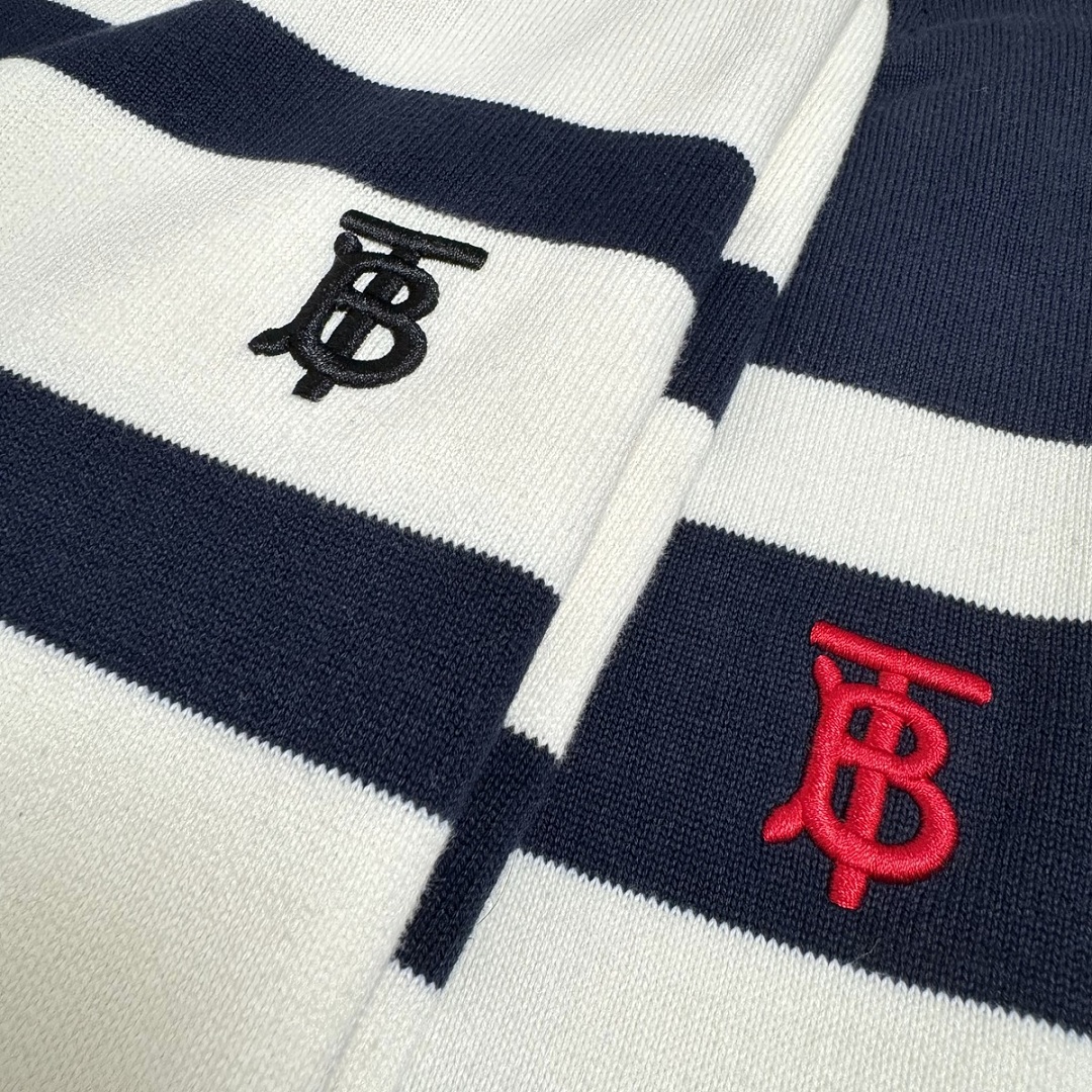 Burberry — סוודר · A3419 — תמונה 11