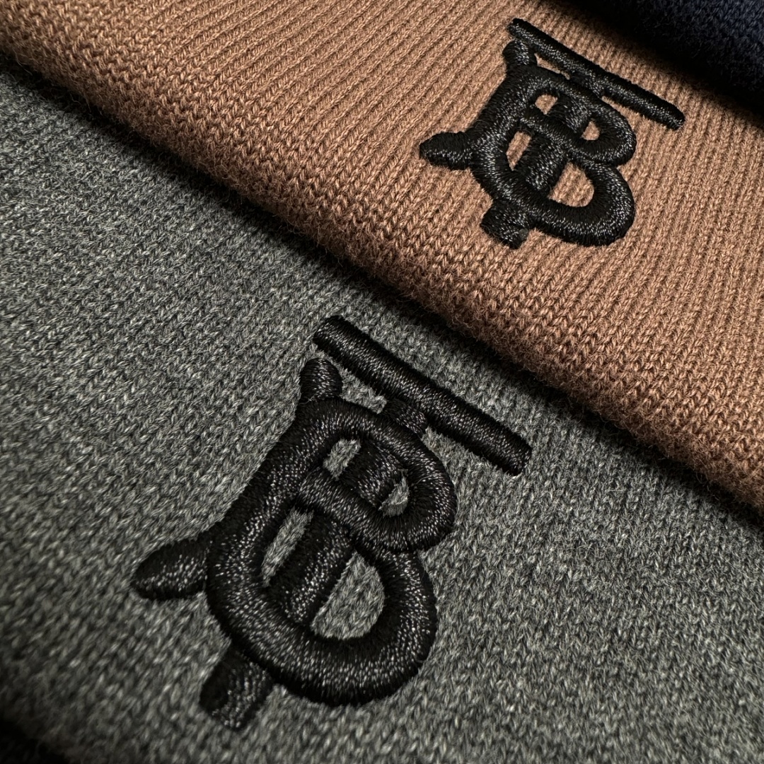 Burberry — סוודר · A2125 — תמונה 5