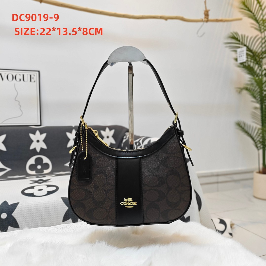 coach DC9019