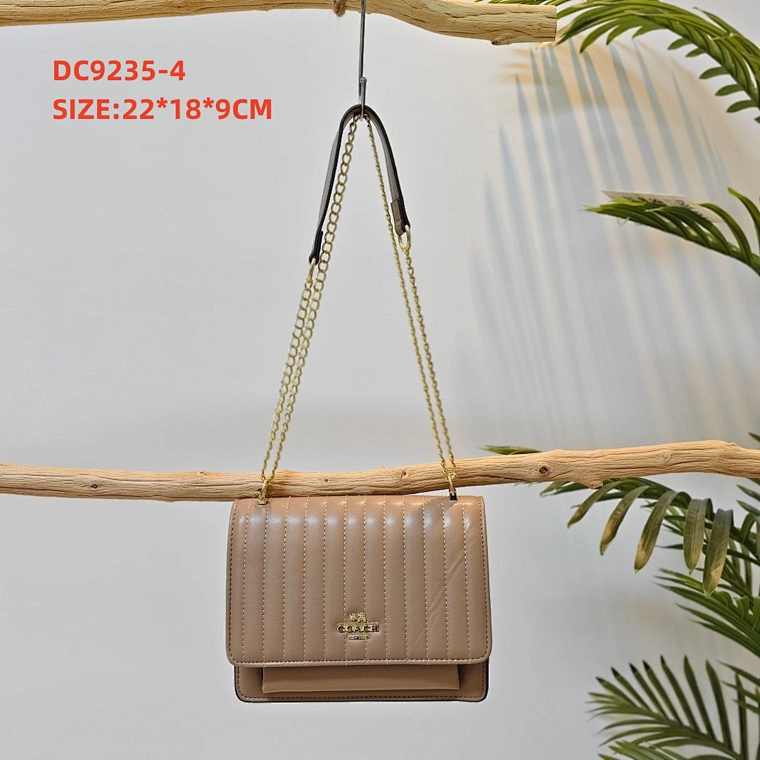 coach DC9235