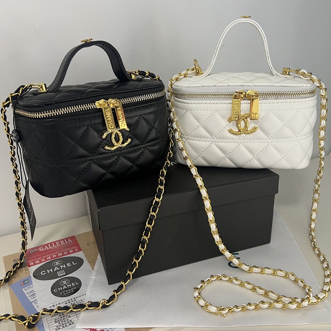 Chanel HE7664