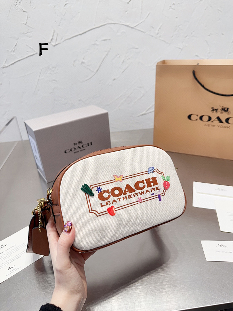 COACH HE7790